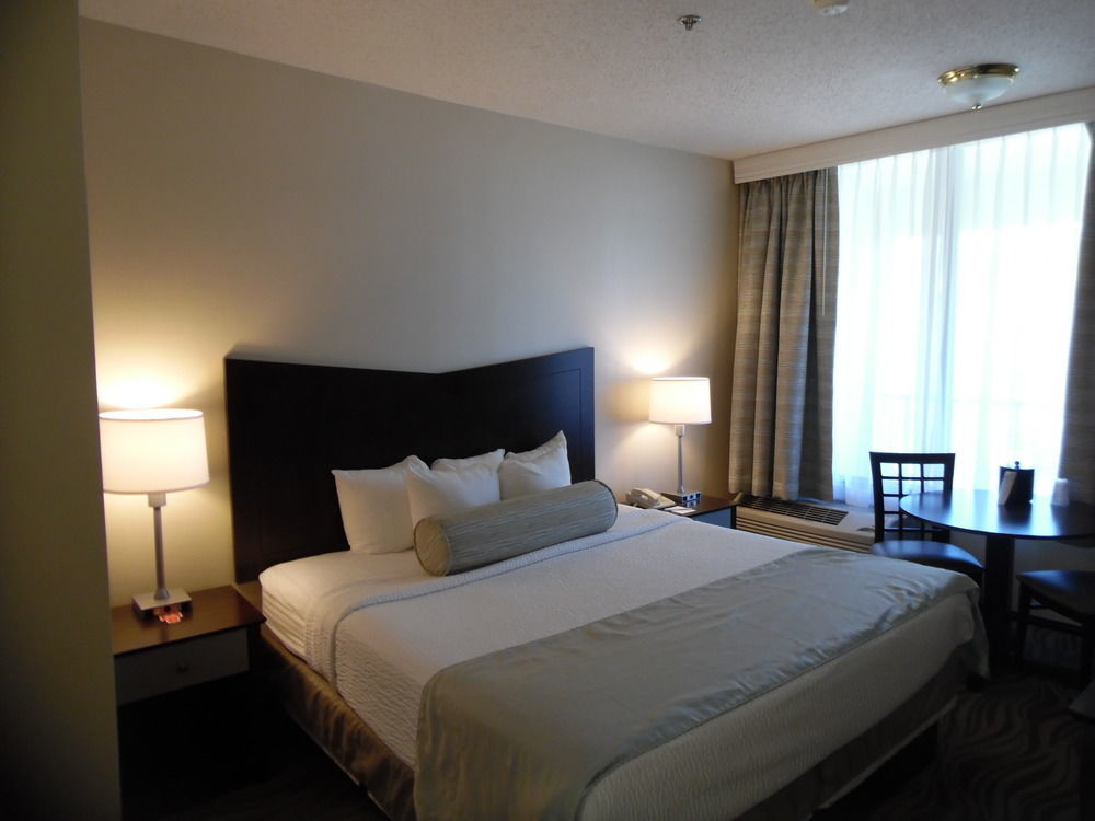 The Breakers Hotel & Suites 里霍博斯比奇 外观 照片